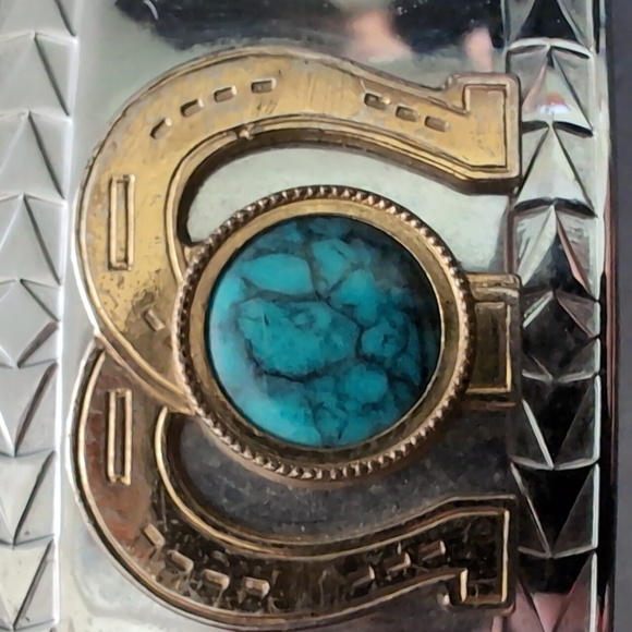 VGT, Double Horseshoe Gold/Silver Toned Metal with Turquoise Stone Belt Buckle. - Picture 2 of 6